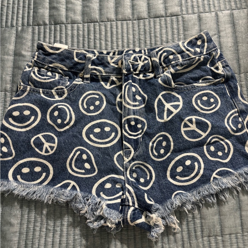 Pacsun Smiley Face Peace Sign Jean Shorts